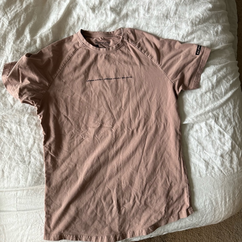 Alphalete Men's Pink T-Shirt
